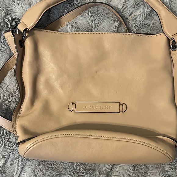 Longchamp classic leather cross body 3D bag in light beige - Picture 10 of 16